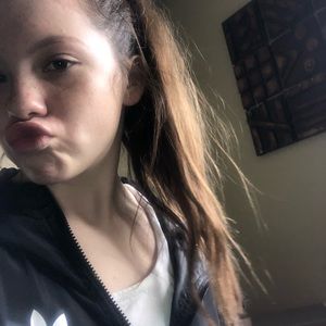 Meet your Posher, Casey